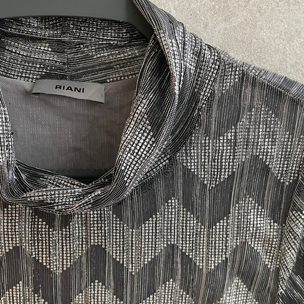 Silver Chevron Patterned Women's Top - Picture 2 of 4